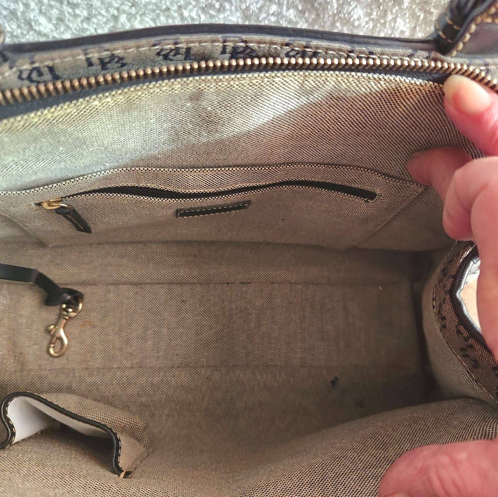 DOONEY & BOURKE HANDBAG - Picture 3 of 8
